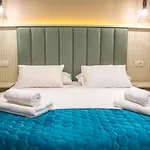 Lux Erato - 10 Min Walk - Free Parking