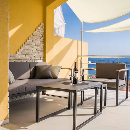 Apartment Lux Erato - 10 Min Walk - Free Parking Sibenik