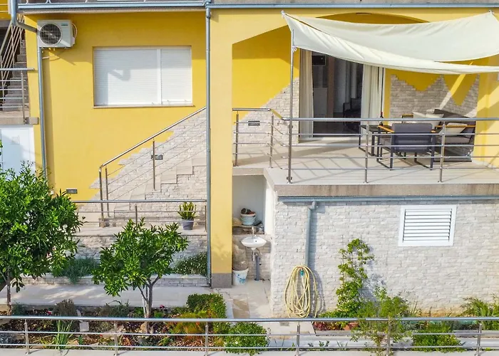 Lux Erato Apartman *