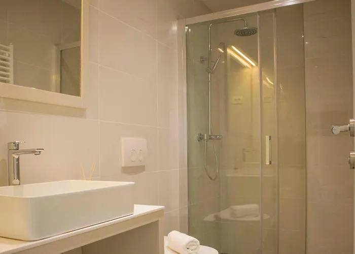 Lux Erato שיבניק